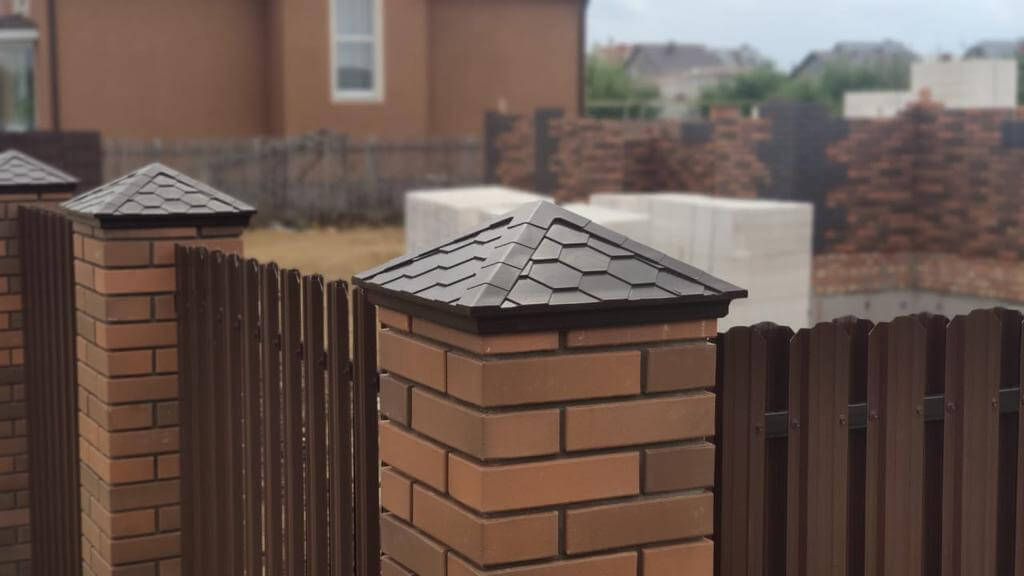 Колпак Zking Эверест Коричневый на столб 1.5х1.5 кирпича (390х390мм) в Новосибирске фото