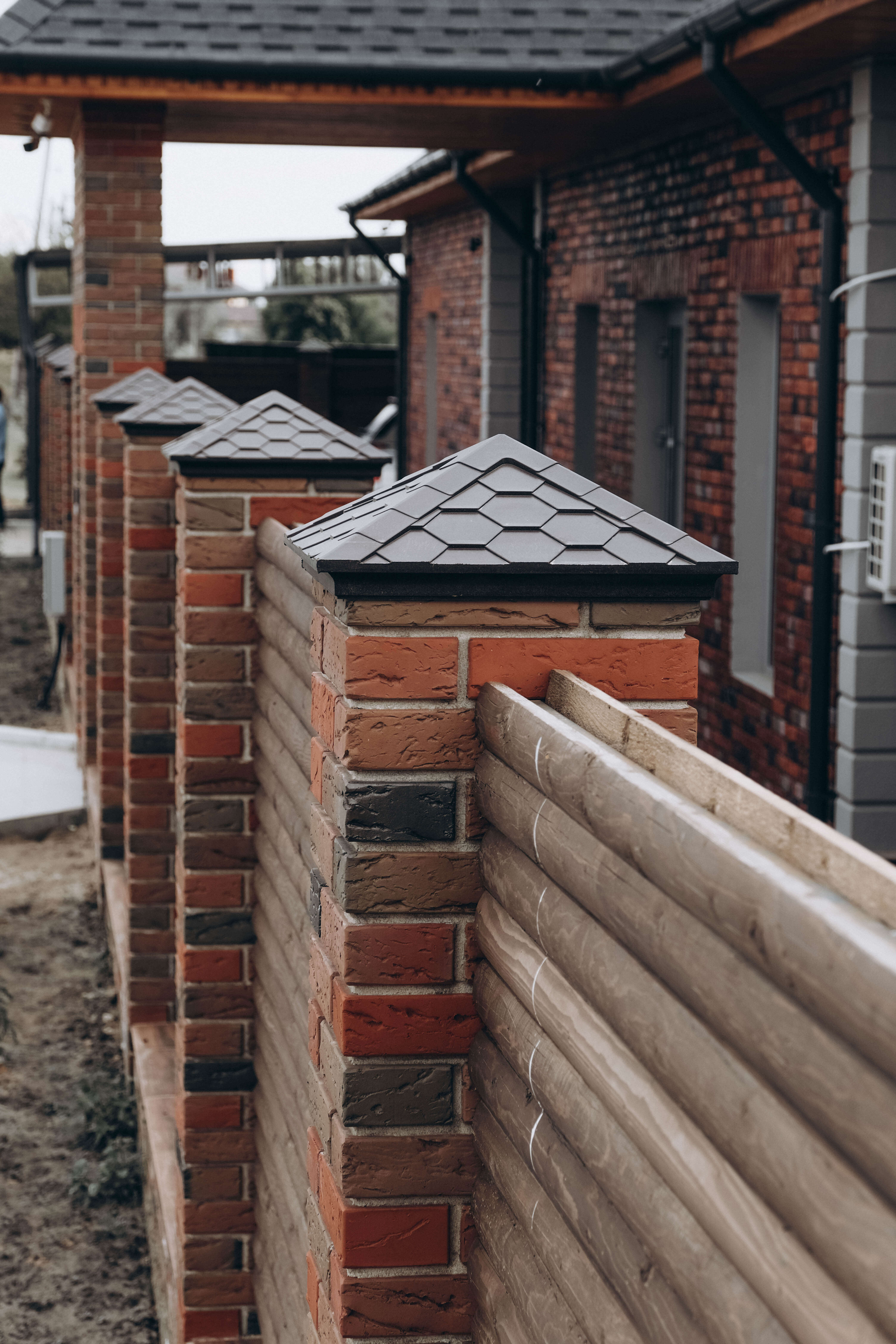 Колпак Zking Эверест Коричневый на столб 1.5х1.5 кирпича (390х390мм) в Новосибирске фото