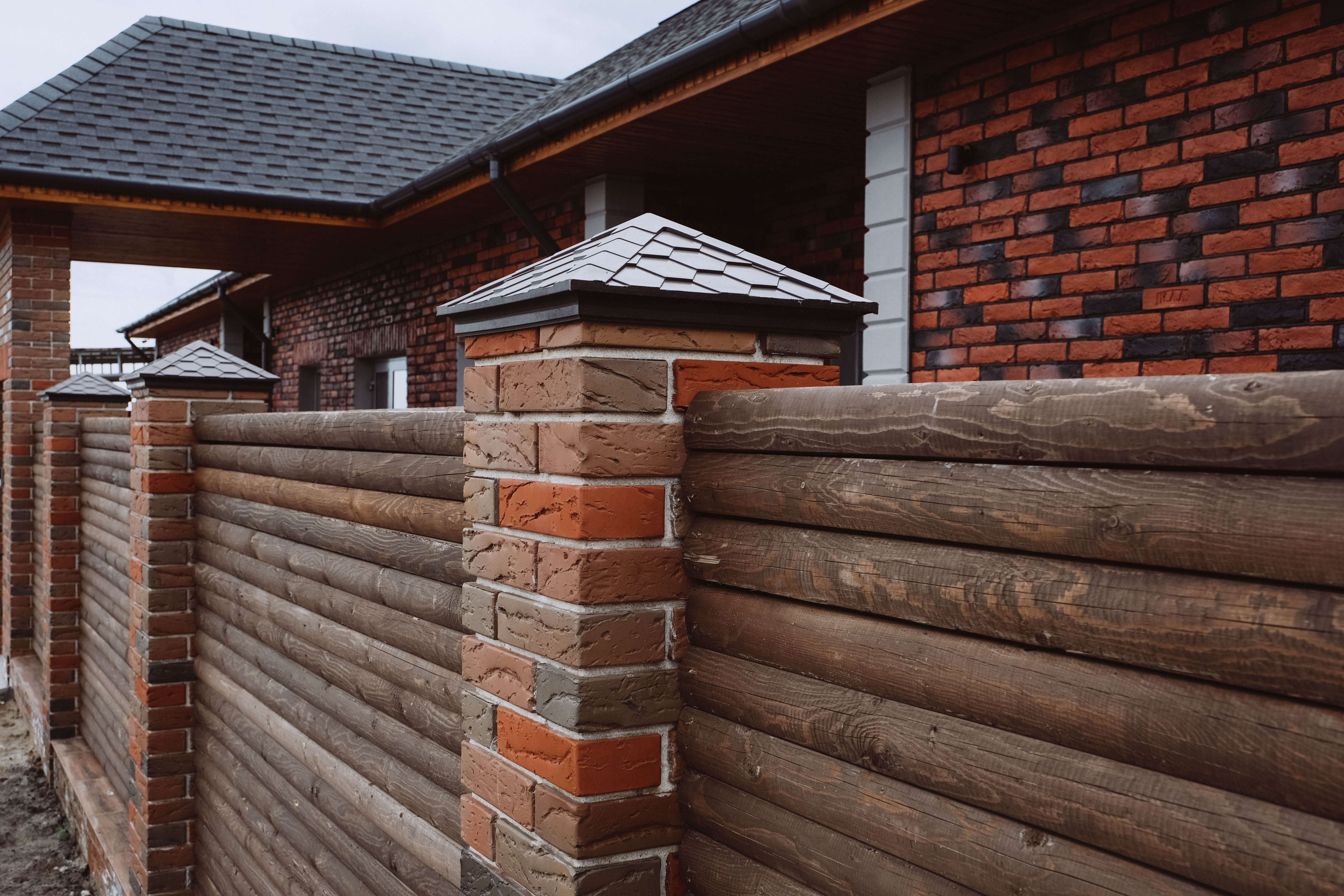 Колпак Zking Эверест Коричневый на столб 1.5х1.5 кирпича (390х390мм) в Новосибирске фото