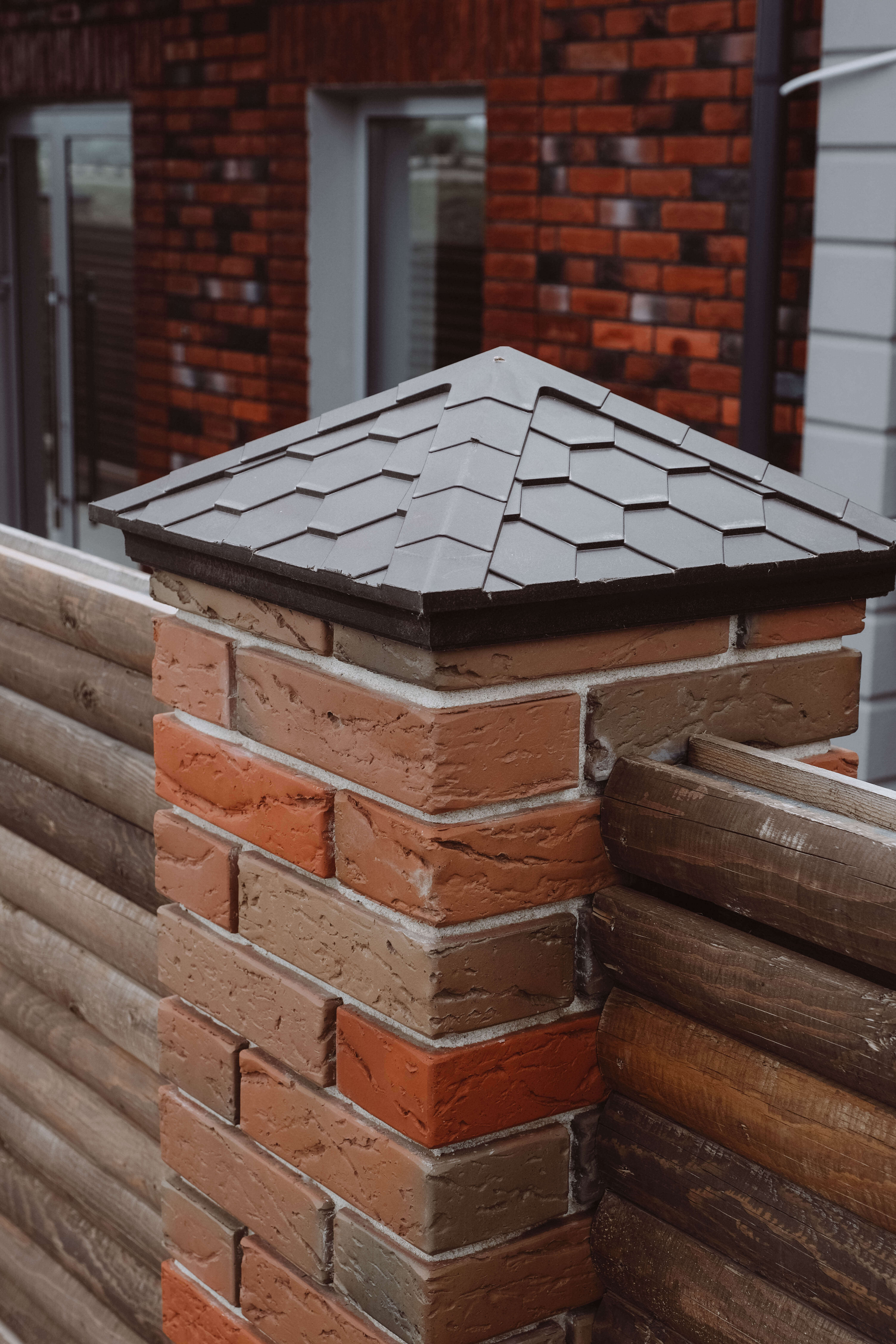 Колпак Zking Эверест Коричневый на столб 1.5х1.5 кирпича (390х390мм) в Новосибирске фото